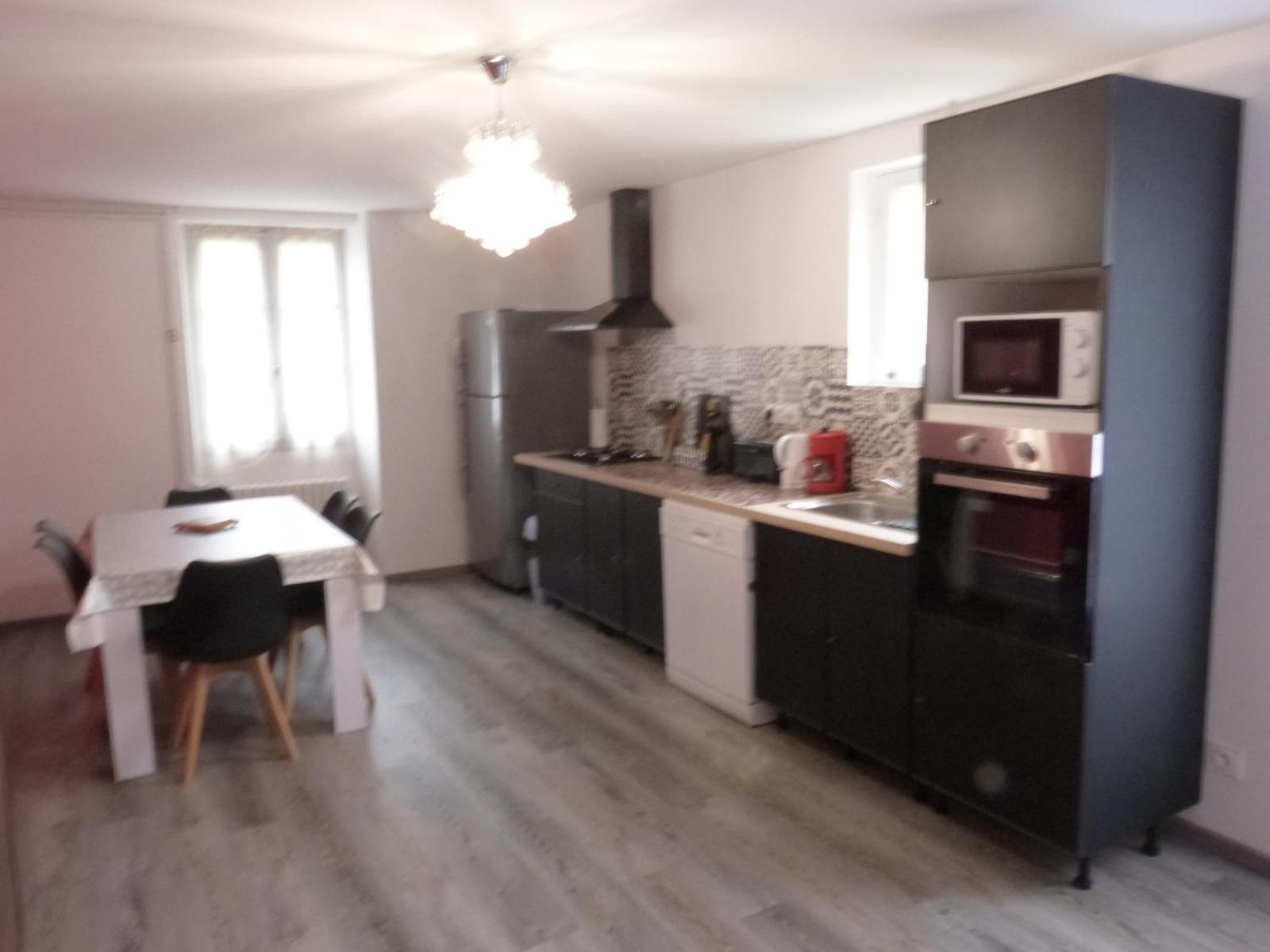 Logement Spacieux Rez-De-Chaussee, Jardin, Stationnement Devant, A 5 Minutes A Pied Du Centre De Sarlat Villa Bagian luar foto